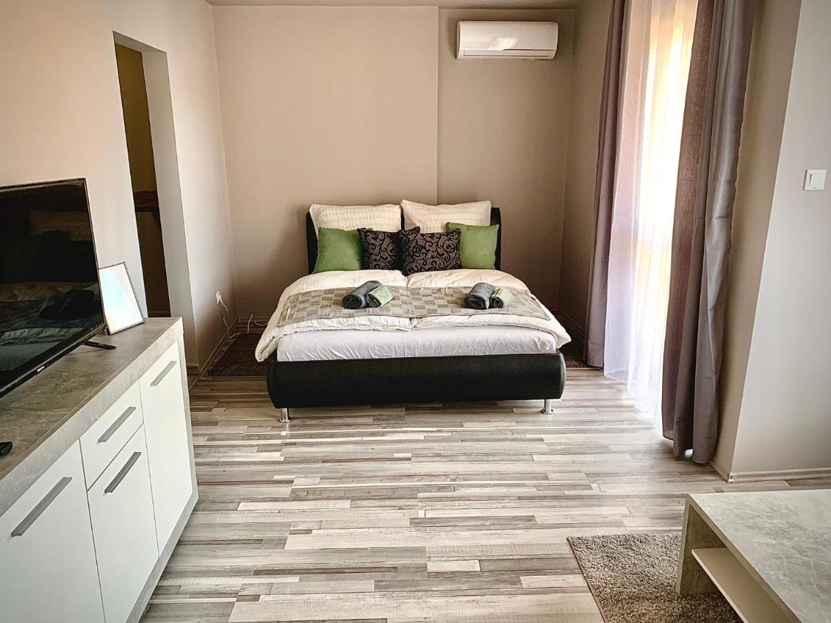 Forint Apartmanok Miskolc Luaran gambar