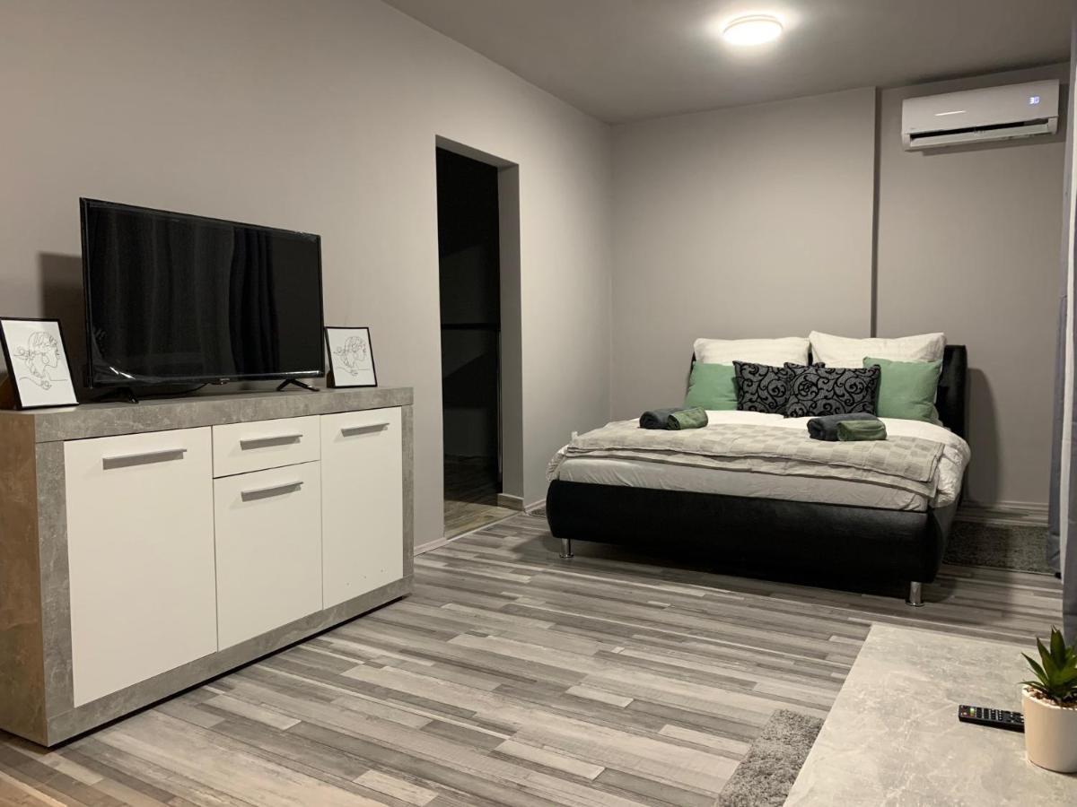 Forint Apartmanok Miskolc Luaran gambar