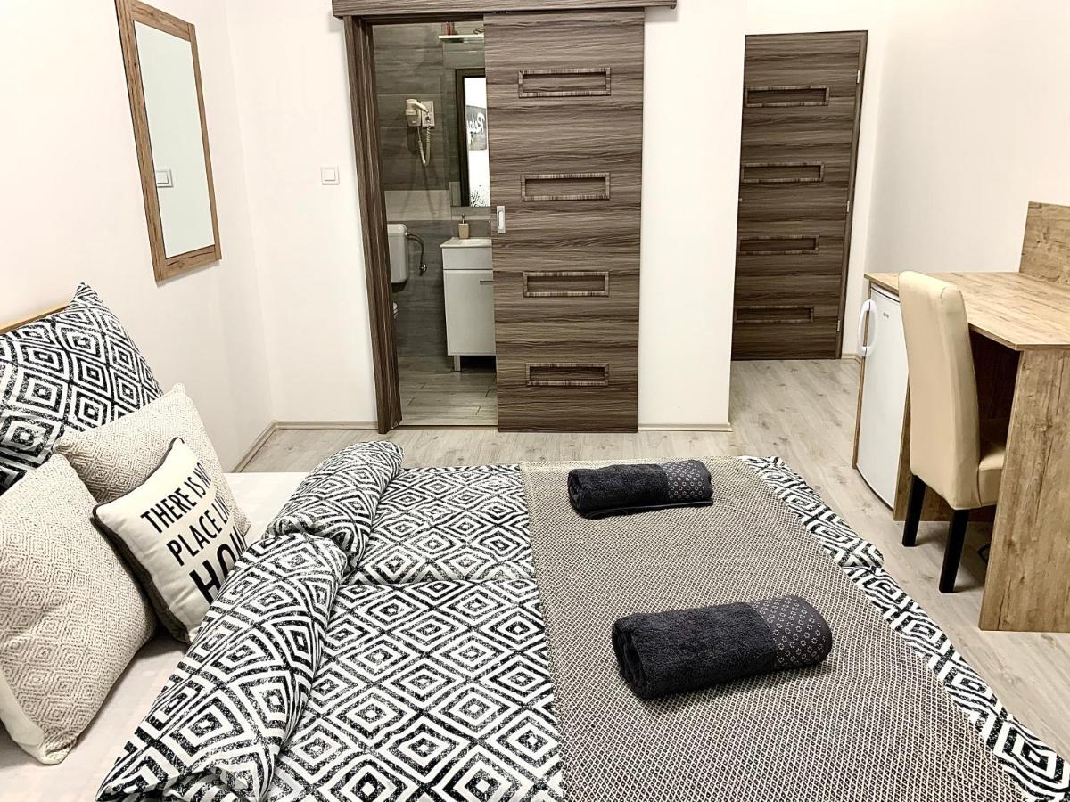 Forint Apartmanok Miskolc Luaran gambar